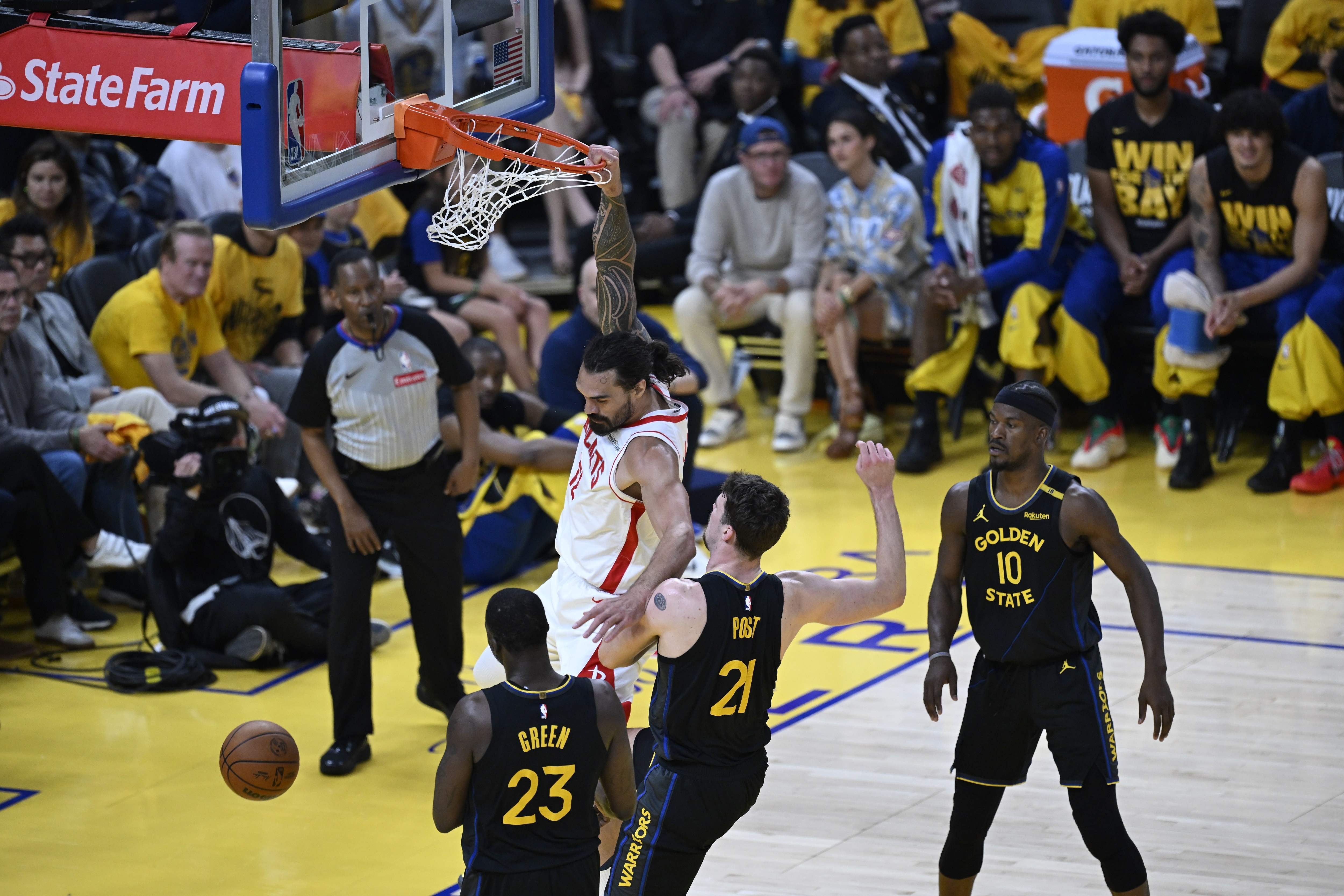 赛前训练有序，球队状态保持稳定的简单介绍